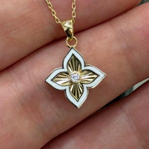 14K Solid Gold Four Leaf Clover Pendant, Enamel Flower Necklace, 14K Gold Pendant, Lucky Gift Jewelry, Gift for Her, 14K Gold Fine Jewelry