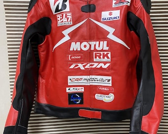 Suzuki Motorrad-Rennlederjacke – Rindsleder und zertifizierte Protektoren – Versandkostenfrei