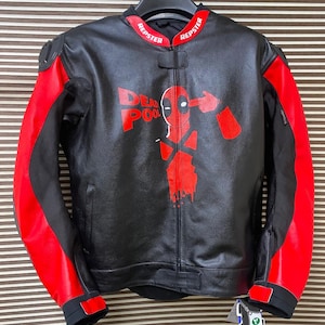 Deadpool Motorcykelracing Läderjacka - Kohud och Certifierade Skydd - Fri Frakt