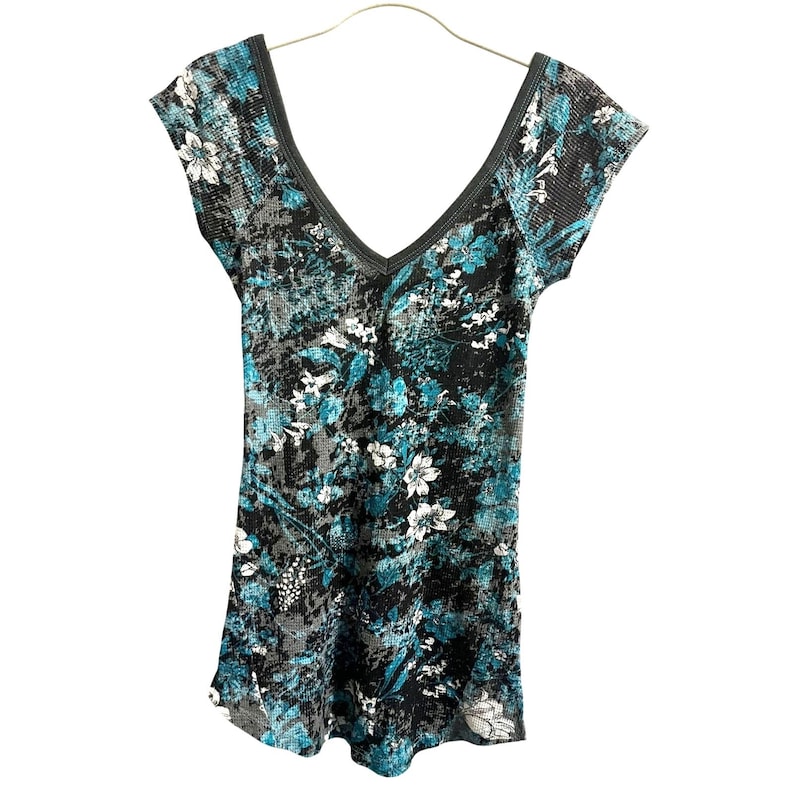 Rare Vintage Y2K Free People V Neck T-shirt Teal Grey White Flowers Women's sz S image 1