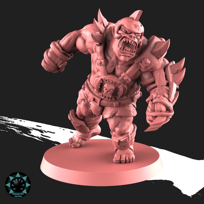 Peut inclure: Figurine rose d'une cr&eacute;ature muscl&eacute;e ressemblant &agrave; un orc, posant de mani&egrave;re dynamique. La figurine pr&eacute;sente une armure d&eacute;taill&eacute;e, une ceinture avec une boucle en forme de cr&acirc;ne et des &eacute;paulettes &agrave; pointes. L'orc a une expression f&eacute;roce avec les dents apparentes.