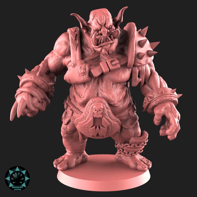 Peut inclure: Figurine d&eacute;taill&eacute;e, de couleur brun rouge&acirc;tre, repr&eacute;sentant une cr&eacute;ature muscl&eacute;e ressemblant &agrave; un orc. Elle pr&eacute;sente des &eacute;paulettes &agrave; pointes, des bracelets et une ceinture avec un motif de cr&acirc;ne. L'orc se tient sur une base circulaire.