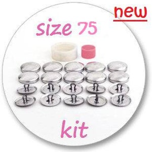 Kit pulsante di dimensioni 75 copertina: strumento e 10 pulsanti vuoti pronti per l'uso