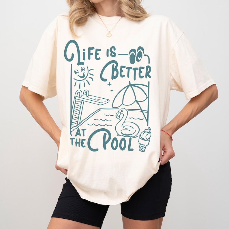 T-shirt piscine d'été, T-shirt La vie à la piscine, T-shirt d'été rétro, Chemise piscine tendance, T-shirt pool party, T-shirt piscine d'été tendance, T-shirt Pool Life Ivory