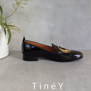 Evry Stitch Tells a Story, Durable Rubber Sole for Long-Lasting Wear, Perfect for Formal Occasions,