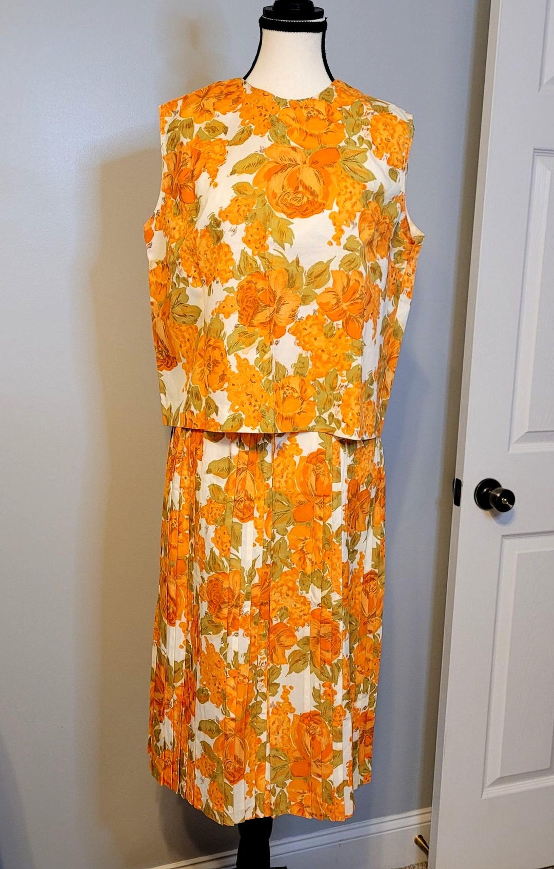VINTAGE 60s 70s ORANGE PINK BROWN STRIPED FLORAL KNEE-LENGTH FLARED SKIRT 12 main image 1