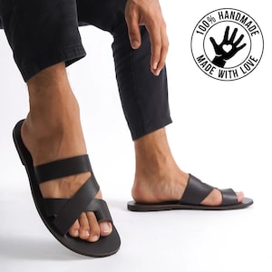 Handmade Black Leather Men Sandals, Summer Men Shoes, Mens leather slides, Minimalist sandals, Criss cross leather slippers, Greek sandals