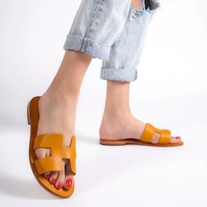 Elegant Handmade Leather Summer Flip Flops, Genuine Thong Sandals, Artisan Leather Footwear, Natural Leather Slippers, Boho Thong Sandals,