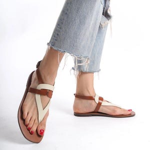 Sandali da donna sofisticati in vera pelle fatti a mano con cinturini a piedi nudi, sandali romani, sandali greci, sandali piatti con punta aperta, scarpe estive,