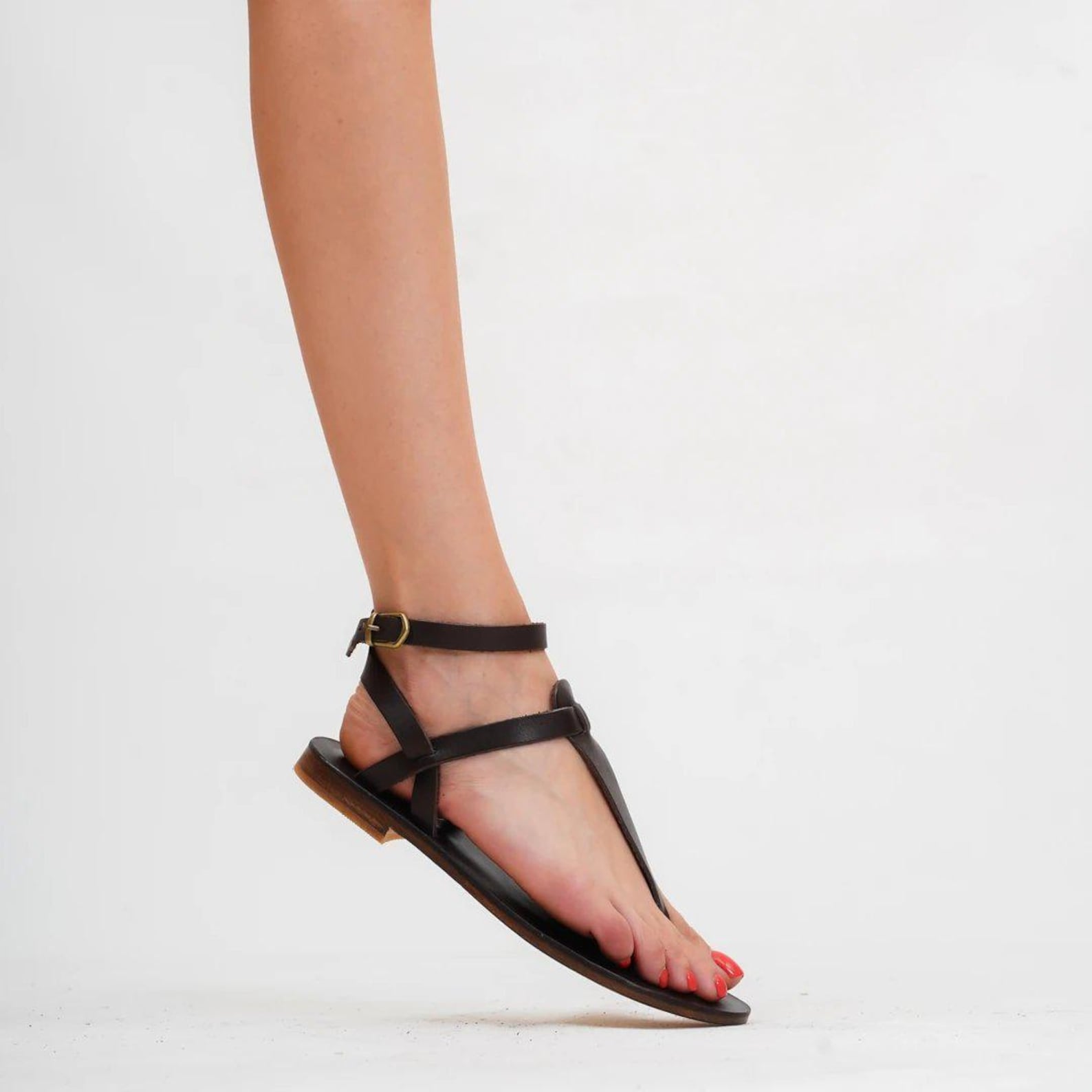 ARTISANS HANMADE LEATHER SANDALS main image 1
