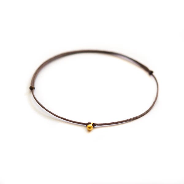 Delicada pulsera de bolas de oro macizo de 18 quilates: dije de cordón ajustable