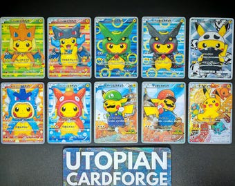 Paquete de 10 tarjetas de Pikachu con poncho • Hecho a mano por Proxy/Orica • Inspirado en la caja especial de Pikachu Promos XY 2016 • Con holografía de estrellas