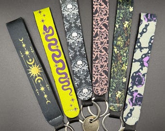 Spooky Wristlet Keychain – Creepy Key Fob, Goth & Witchy Wrist Strap for Keys or Bags