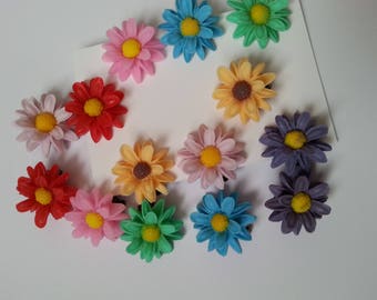 Retro, 60s style, 3d daisy, daisies, clip on earrings, choose colour, rockabilly, rock n roll, by  NewellsJewels on etsy