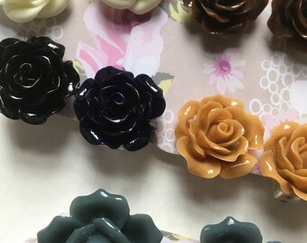 Retro, 60s style, 3d Roses, clip on earrings, choose style, rockabilly, rock n roll, rose clip on, natural colours by  NewellsJewels on etsy