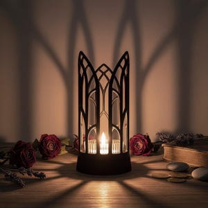 Gothic tealight lantern: Elven style shadow on the wall, size Large