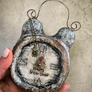 Handmade Papier-Mâché Alarm Clock OOAK Christmas Vintage Clock – Decorative Retro Clock, Unique Holiday Home Decor Gift