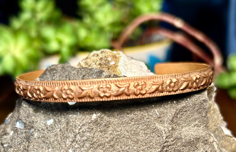 Vintage Copper Open Cuff Bracelet with Raised Design Floral Motif Flowers Retro image 5