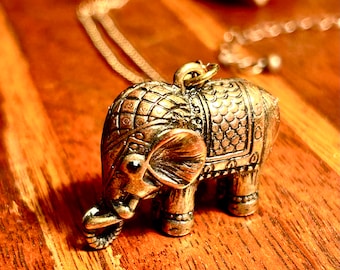 Vintage Elephant Pendant Necklace Copper Tone Black Crystal Eyes Animal Jewelry Gift