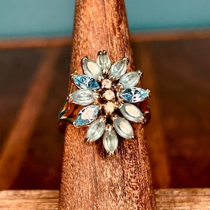 14kt Gold Plate Blue Crystal Ring Rhinestones 14kt HGE Vintage Retro Jewelry