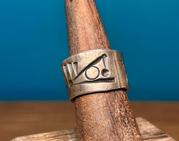 Silver Ring Unsigned Native American Inlaid Triba… - image 4