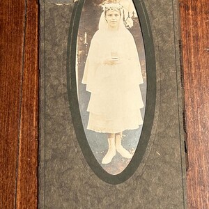 Victorian Children Photograph Portrait Cabinet Card Girl Baby 1890s 1900s