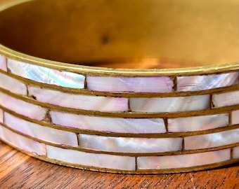 Mother of Pearl Brass Bracelet Inlaid Semi Precious Stone  display picture 2