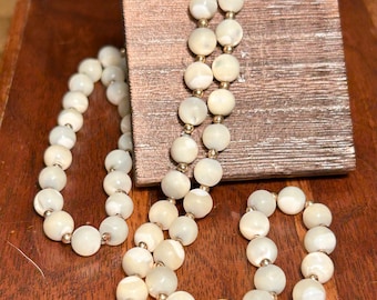 Vintage Glass Beaded Necklace White Semi Opaque Iridescent Beads Retro Fashion