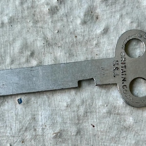 Vintage Skeleton Key nieuwe metalen slotenmakerssleutelhanger van Groot-Brittannië, sieradenmaker