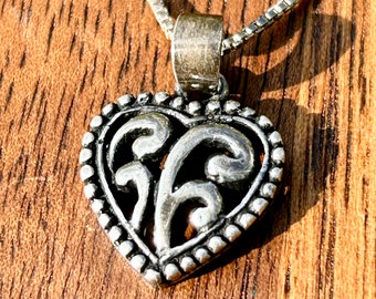 Sterling Silver Filigree Heart Pendant Necklace Vintage 925 Italy Box Chain Boho Fashion Gift