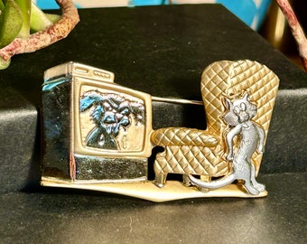 Vintage Cat And Dog TV Television Brooch 3D Figural Pin AJC Fashion Jewelry
