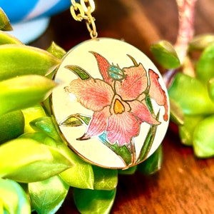 Vintage Cloisonné Pendant Necklace Pink Orchid Lady Bug Enamel Puffy Amulet Retro Fashion Jewelry