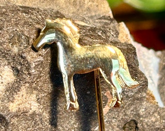 Vintage Horse Lapel Pin Gold Tone Hat Pin Retro Fashion Jewelry Animal Gift Western