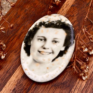 Antique Black And White Celluloid Photo Pocket Mirror Back 1930 1940s Vintage Photo photography image 5