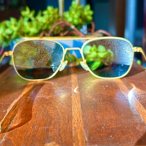 vintage Randolph Engineering Lunettes de soleil en métal doré, verres noirs, lunettes de soleil rétro image 6