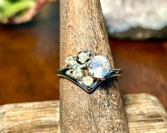 Sterling Silver Cubic Zirconia Ring Cluster Vintage Retro Jewelry Gift Size 8.5