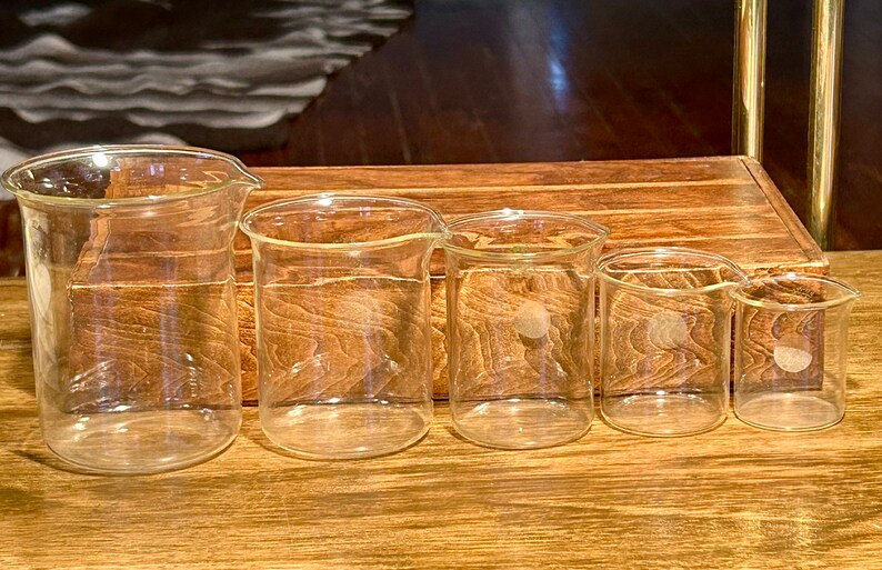 Vintage Pyrex Laboratory Beakers Oddities Chemistry Apothecary 1940s Lab Set Lot Curiosities Gothic Chemistry image 9