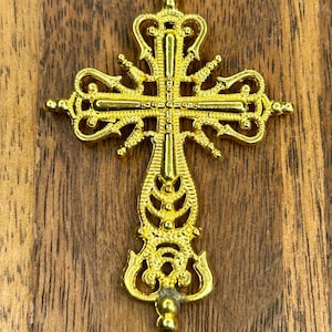 Colgante de cruz crucifijo vintage en tono dorado, joyería religiosa, cristianismo católico