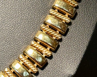Vintage Hematite Pendant Necklace Silver Tone Ornate Retro Estate Jewelry gift