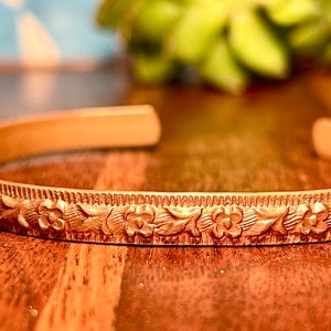 Vintage Copper Open Cuff Bracelet with Raised Design Floral Motif Flowers Retro image 6