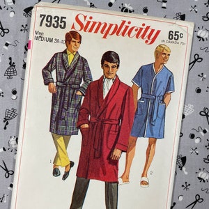 Simplicity 7935 UNCUT Vintage Sewing Pattern for Men’s Robes Size Medium
