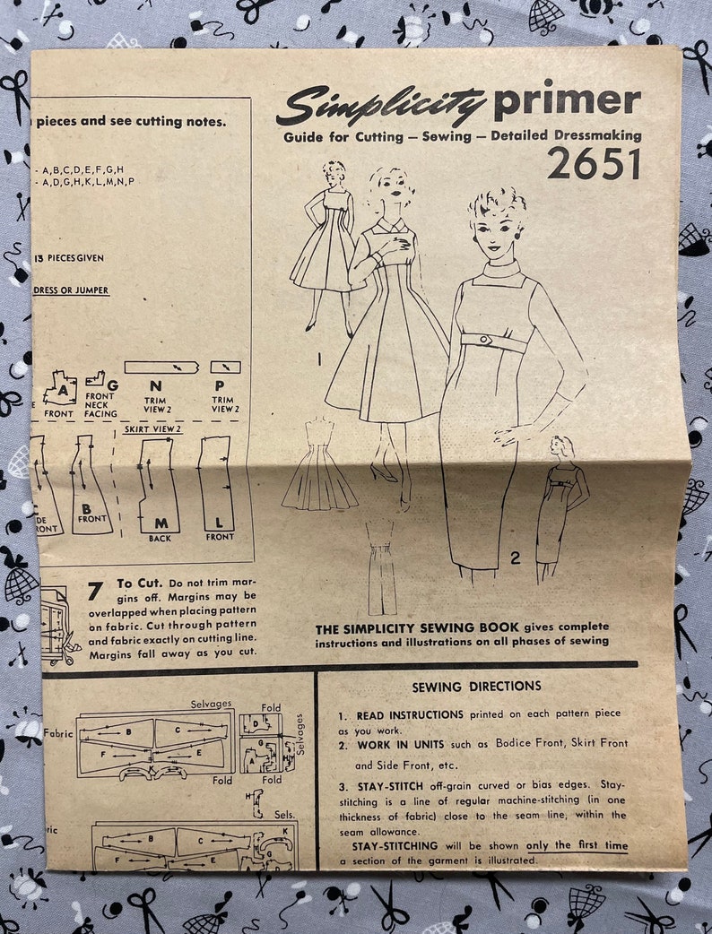Simplicity 2651 COMPLETE Vintage Sewing Pattern for Juniors Dress /& Jumper with 2 Skirts Bust 33