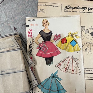 Simplicity 4858 COMPLETE Vintage Sewing Pattern for One Yard Apron & Matching Oven Mitt 1950s image 10