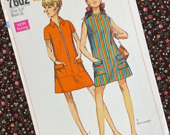 Simplicity 7602 UNCUT Vintage Sewing Pattern for Junior Petites’ Dress in Two Lengths Size 5JP