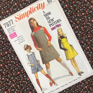 May include: Simplicity sewing pattern number 7877 for a 'How to Sew' pattern. The pattern is for a young junior, teen, or misses' size and includes a mini-length option. The pattern is for a jumper with pockets and a turtleneck top. The pattern is simple to sew and includes a tissue lesson-chart on top-stitching.
