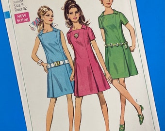 Simplicity 7718 UNCUT Vintage Sewing Pattern for Juniors Dress Size 9 Bust 32