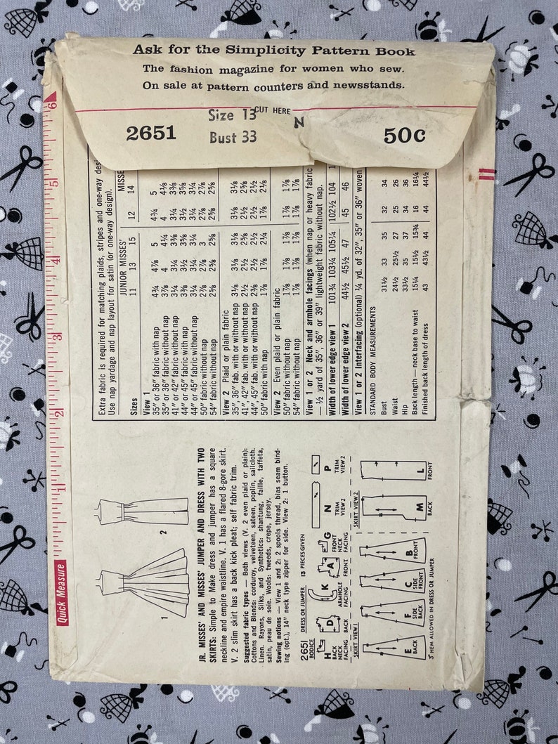 Simplicity 2651 COMPLETE Vintage Sewing Pattern for Juniors Dress /& Jumper with 2 Skirts Bust 33