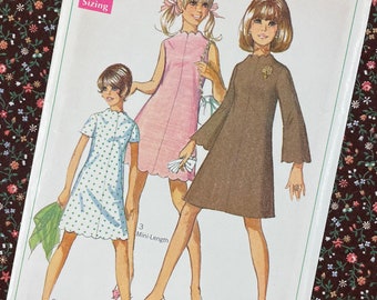 Simplicity 7938 UNCUT Vintage Sewing Pattern for Young Junior/Teen Dress in Two Lengths Size 11/12 Bust 32