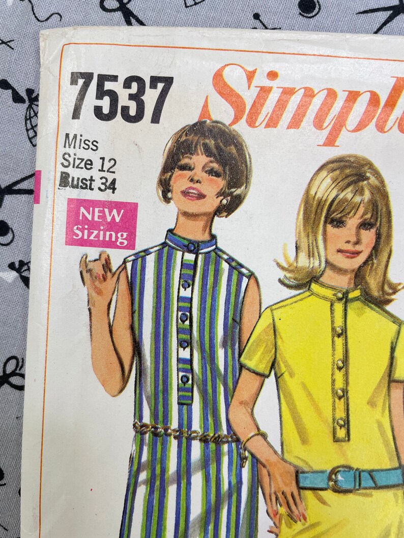 Simplicity 7537 UNCUT Vintage Sewing Pattern for Misses Shirtdress in Two Lengths Size 12 image 3