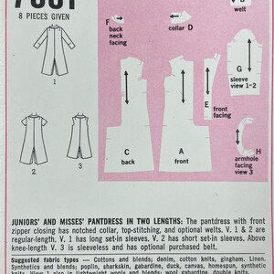 Puede incluir: Un patr&oacute;n de costura para un vestido pantal&oacute;n en dos longitudes. El patr&oacute;n incluye ocho piezas e instrucciones para hacer un vestido con cierre de cremallera, cuello en V, pespuntes y ribetes opcionales. El patr&oacute;n tambi&eacute;n incluye instrucciones para hacer mangas en dos longitudes, y una versi&oacute;n sin mangas. El patr&oacute;n es para tallas de junior y misses.